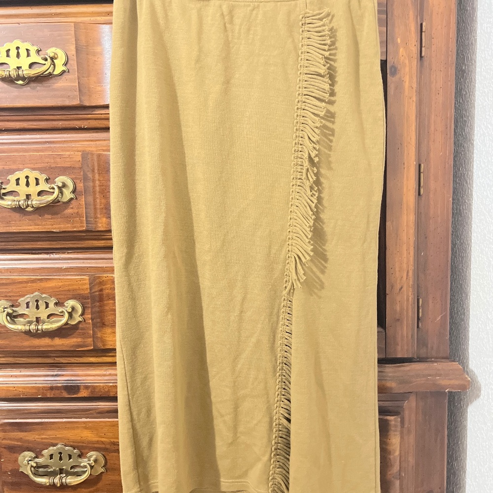 Women’s maxi skirt